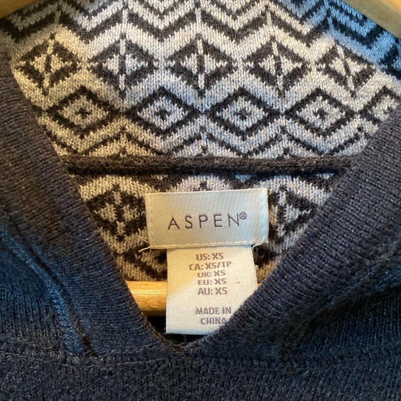 Aspen Hooded Sweater - Picture 2 of 3